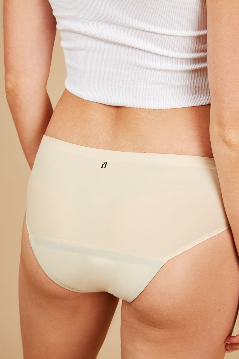 🩸🩸 FLUXIES besiūlės kelnaitės Bikini (negausiam kraujavimui, kūno spalvos)