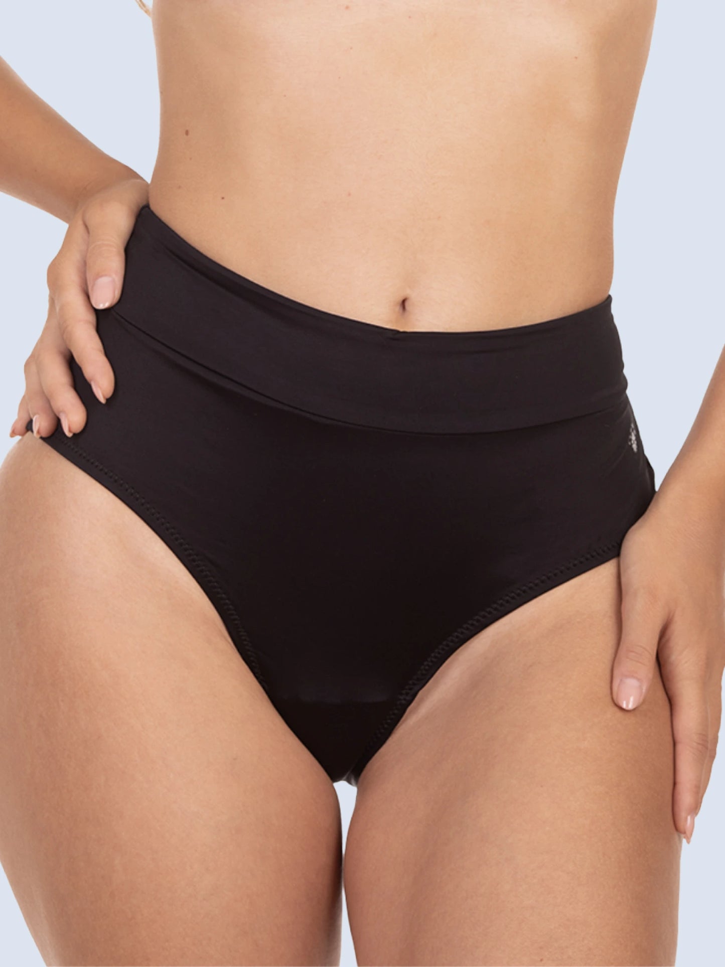 Menstruacinės maudymosi kelnaitės su aukštu liemeniu „Kaia“